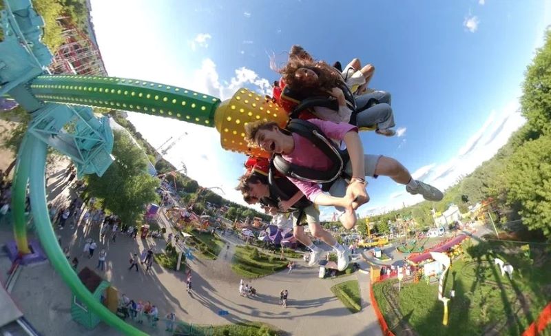 Совместный проект Парка «Сказка» и VK Клипов - клип «от 1-ого лица» во время катания на экстремальном аттракционе