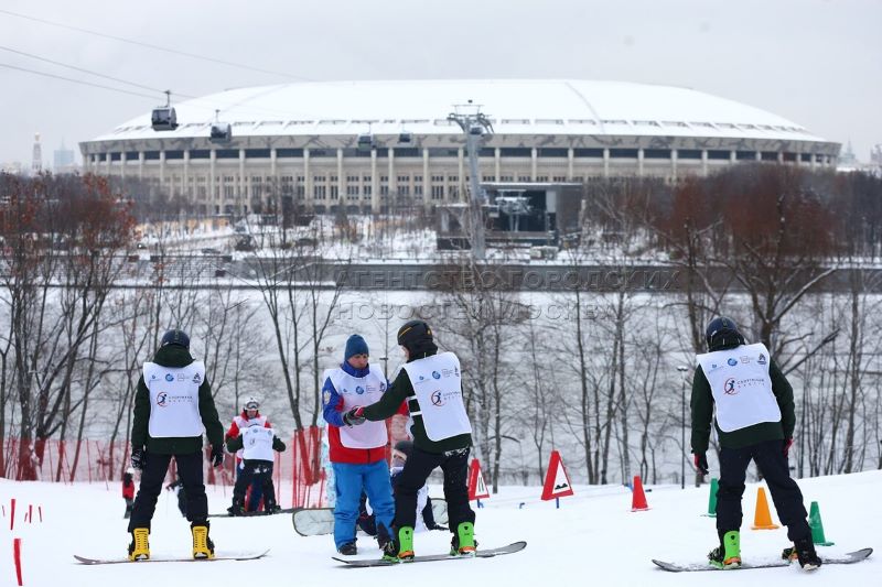 Спортивно-музыкальный фестиваль «Горы рядом» на Воробьевых горах. 21 декабря.