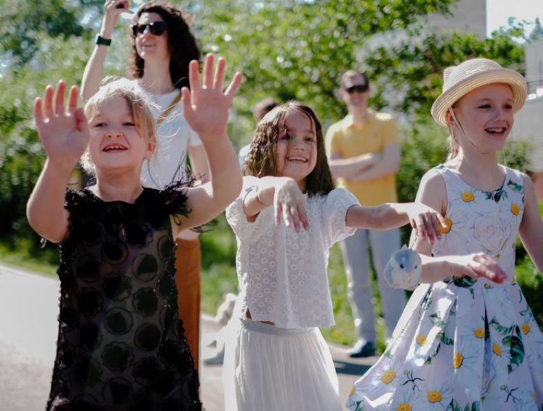 Приглашаем на День открытых дверей в Sunrise Montessori School  Приглашаем на День открытых дверей в Sunrise Montessori School