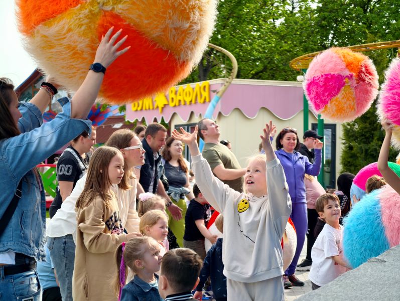 День защиты детей 2025 в парке развлечений «Сказка»: «Цирковое приключение: Путешествие в страну детства!»