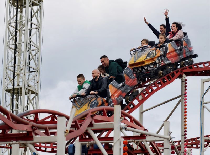 Праздничная программа «Последний звонок» в парке «Сказка». 24-25 мая.