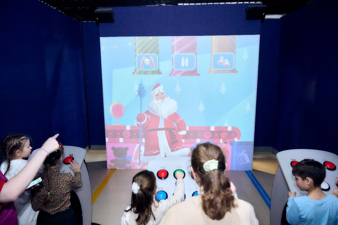 Мультимедийный квест  на «Фабрике сладостей» в Московской усадьбе Деда Мороза.6+