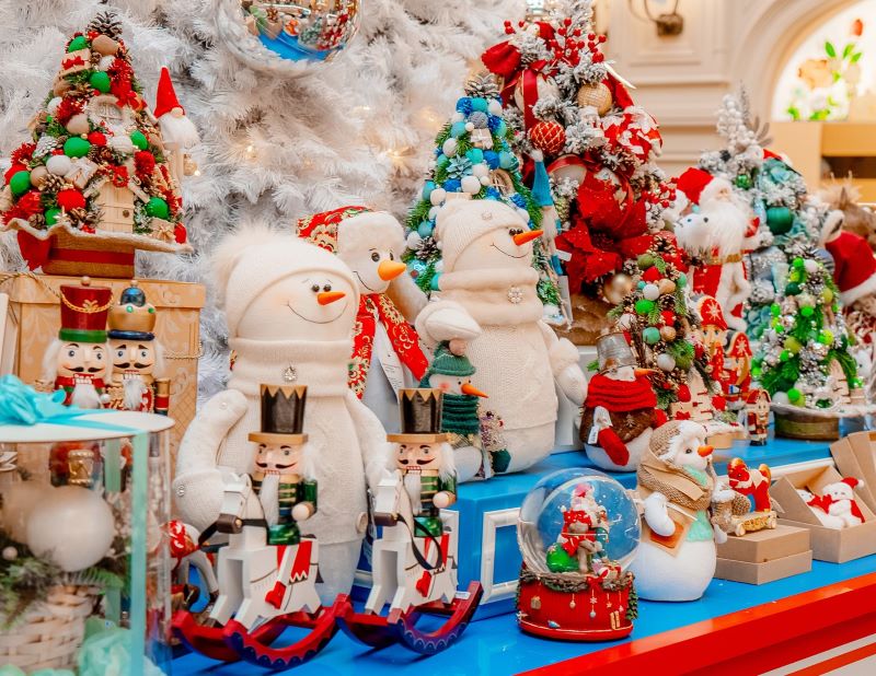 Новогодний ГУМ - 2025: атмосфера праздника и зимняя ярмарка.3+