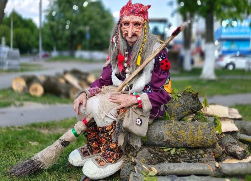 Роликовые мастер-классы с Бабой-Ягой в «Царицыно». 21.06. 3+