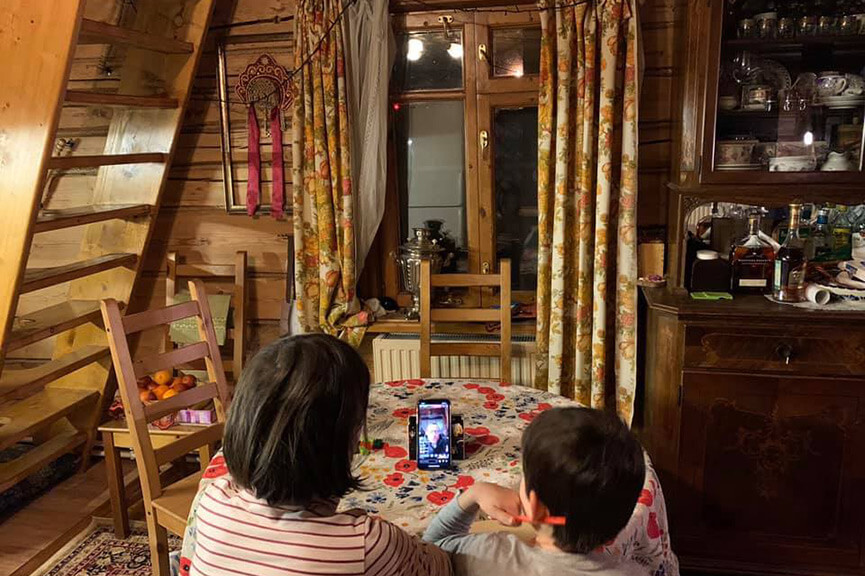 В сети Инстраграм запущен интересный бесплатный проект для детей «Сказки на дому»