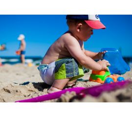 Когда игры на солнце обернулись серьезными проблемами: как справиться с солнечным ударом у ребёнка