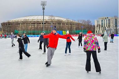 Мастер-классы по фигурному катанию с Евгенией Медведевой и Алексеем Ягудиным.5+