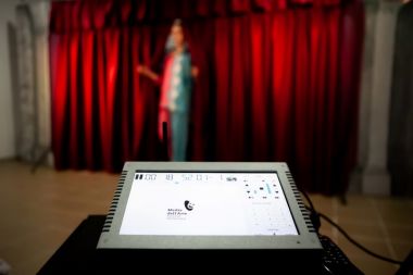 Бесплатная закрытая презентация инновационного продукта STAGE CRAFT 