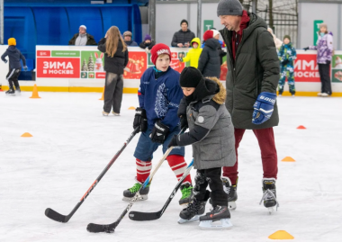 Бесплатные детские тренировки по хоккею в парке «Останкино».4+