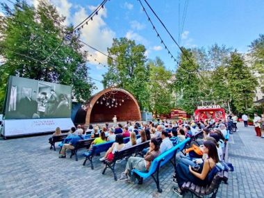 «КИНО-СредА» в Саду им. Баумана. 6+